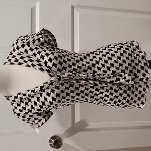 White House Black Market Top size XS